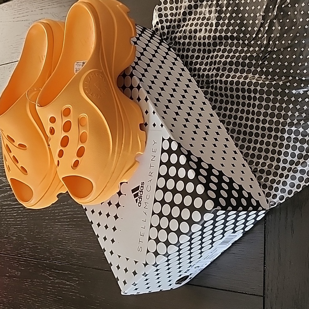Women Adidas Clogs